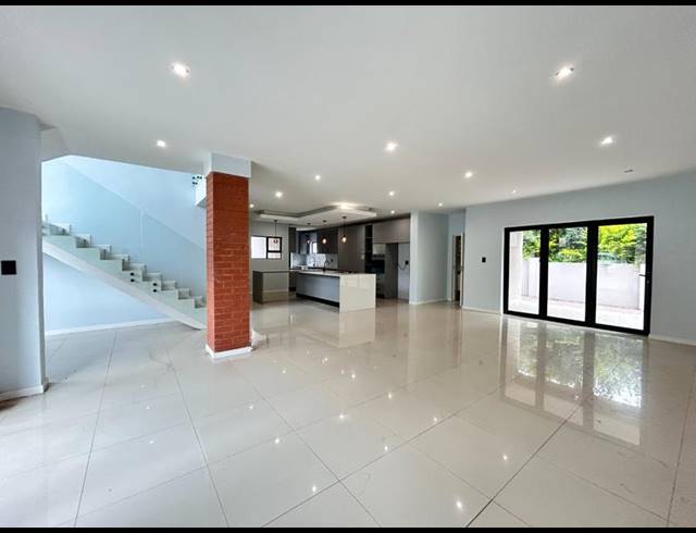 5 BEDROOM HOUSE FOR SALE IN MELODIE